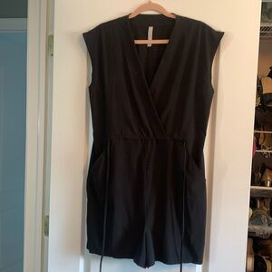 Elegant Black Sleeveless Jumpsuit